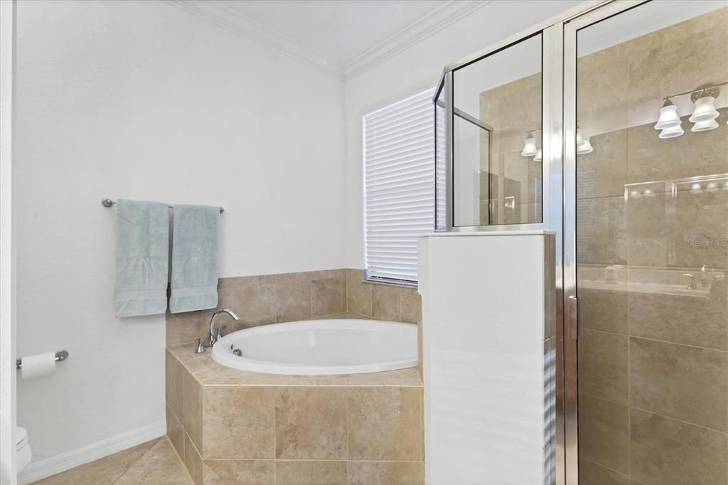 Active With Contract: $394,500 (2 beds, 2 baths, 1545 Square Feet)