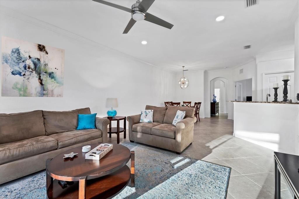 Active With Contract: $394,500 (2 beds, 2 baths, 1545 Square Feet)