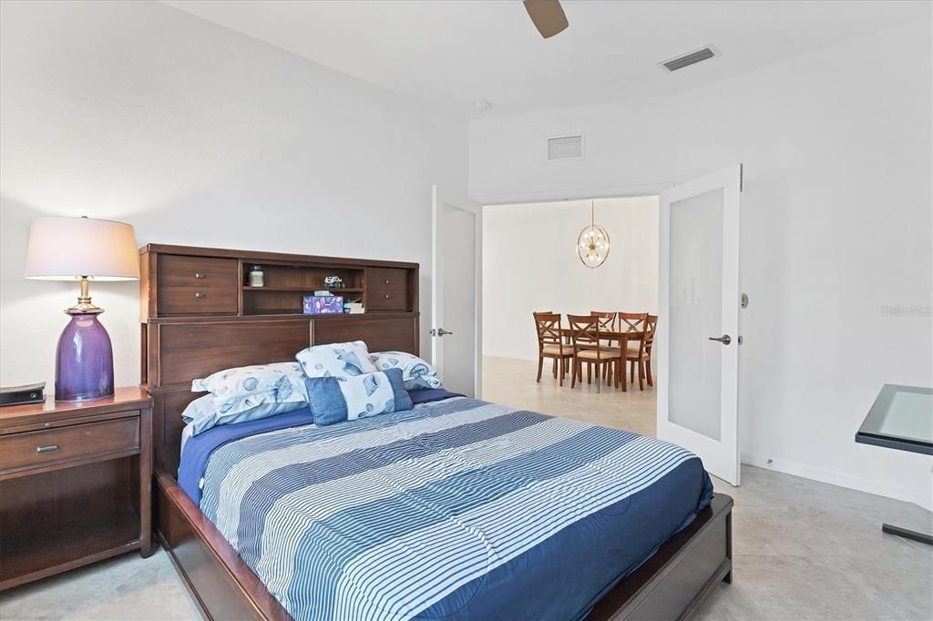 Active With Contract: $394,500 (2 beds, 2 baths, 1545 Square Feet)