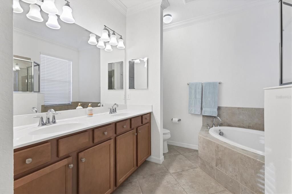 Active With Contract: $394,500 (2 beds, 2 baths, 1545 Square Feet)