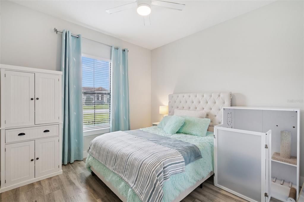 For Sale: $740,000 (3 beds, 2 baths, 2520 Square Feet)