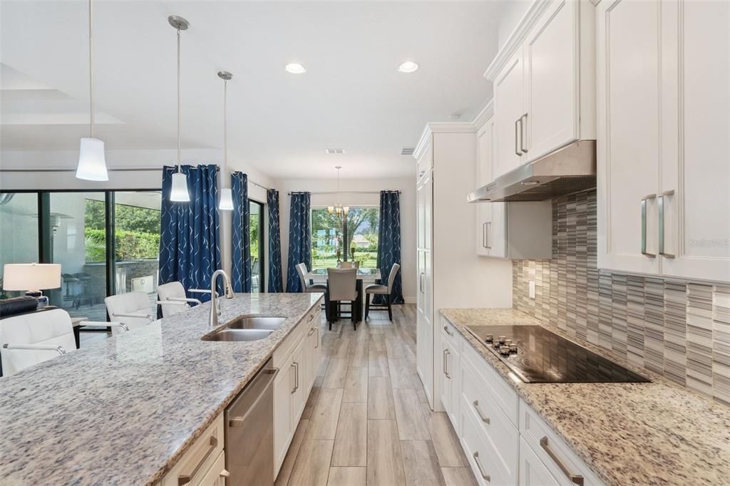 For Sale: $740,000 (3 beds, 2 baths, 2520 Square Feet)