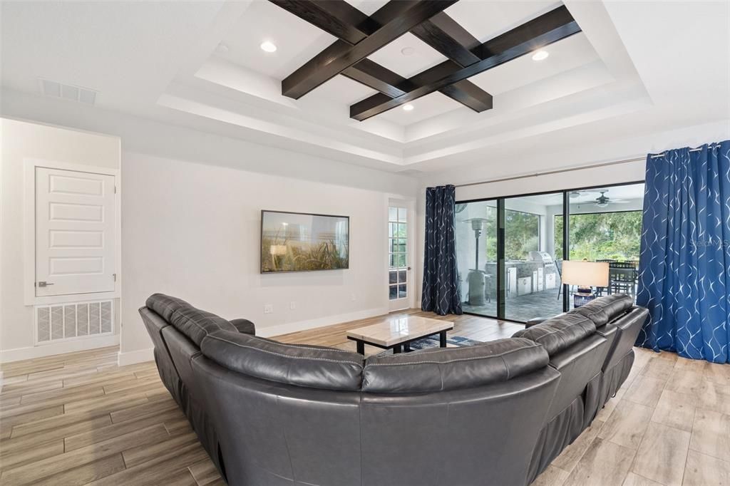 For Sale: $740,000 (3 beds, 2 baths, 2520 Square Feet)