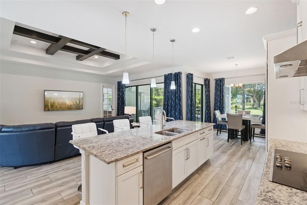 For Sale: $740,000 (3 beds, 2 baths, 2520 Square Feet)