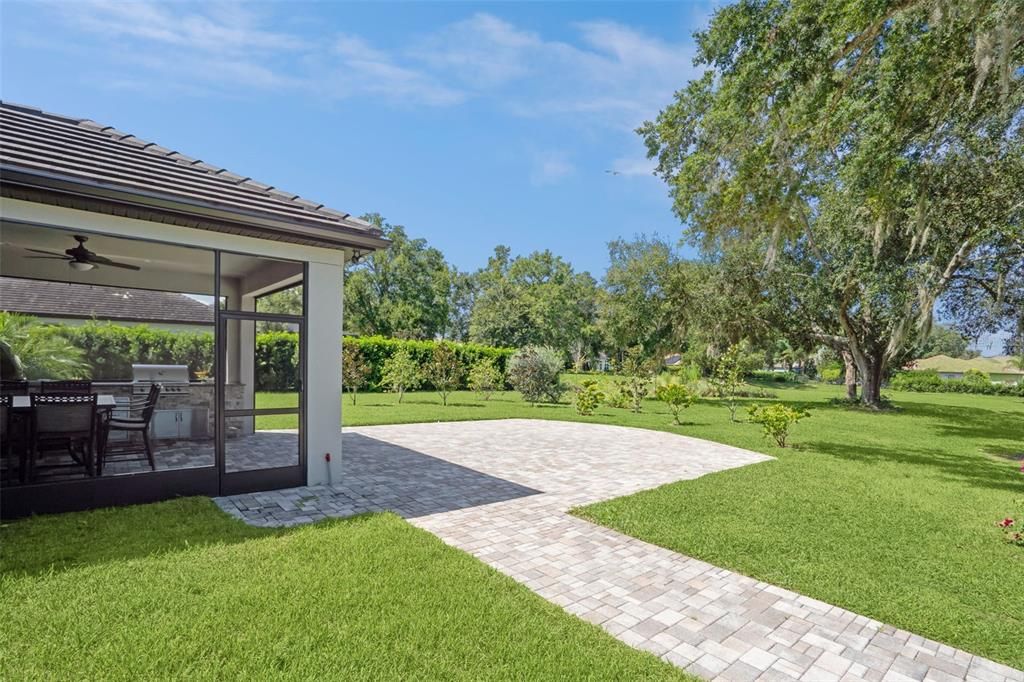 For Sale: $740,000 (3 beds, 2 baths, 2520 Square Feet)