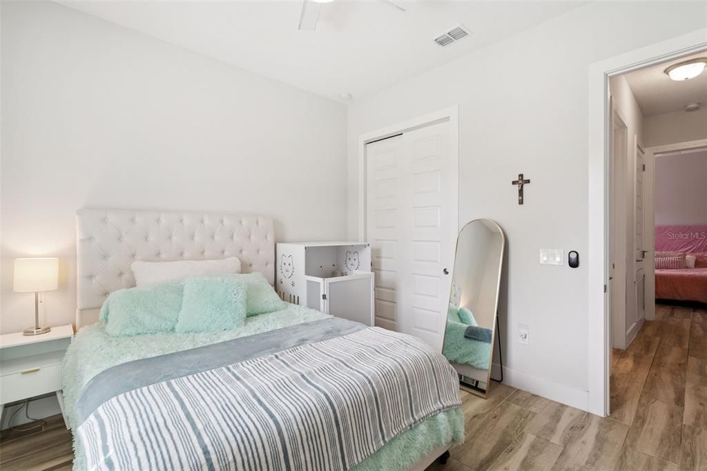 For Sale: $740,000 (3 beds, 2 baths, 2520 Square Feet)