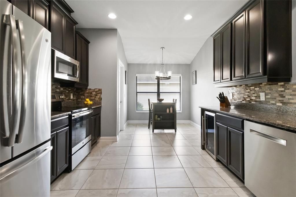 En Venta: $410,000 (4 camas, 2 baños, 2073 Pies cuadrados)