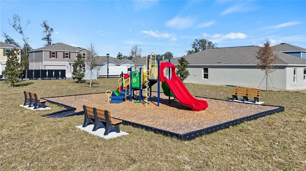 Active With Contract: $334,990 (3 beds, 2 baths, 1487 Square Feet)