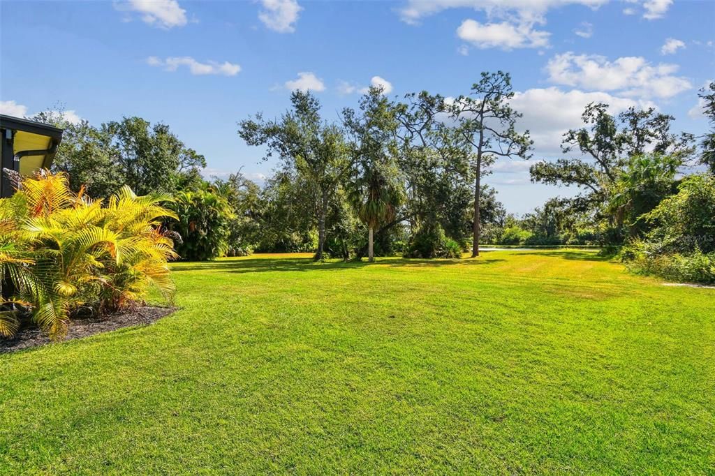 For Sale: $925,000 (4 beds, 3 baths, 3035 Square Feet)