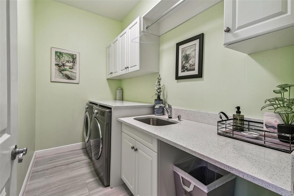 For Sale: $925,000 (4 beds, 3 baths, 3035 Square Feet)