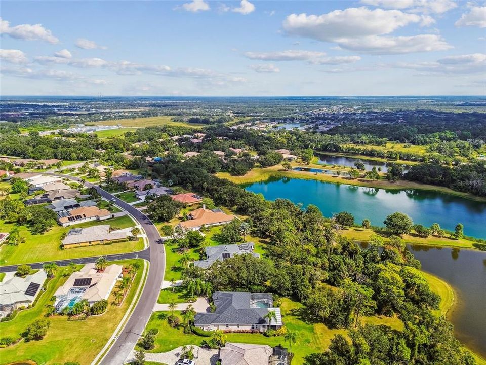 For Sale: $925,000 (4 beds, 3 baths, 3035 Square Feet)