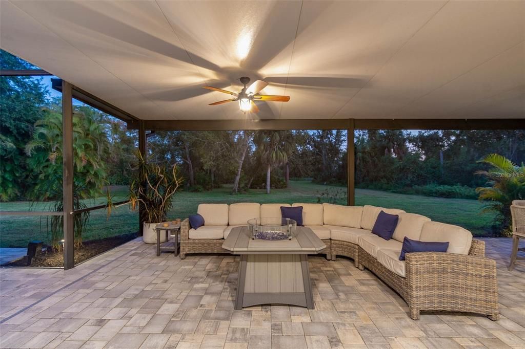 For Sale: $925,000 (4 beds, 3 baths, 3035 Square Feet)