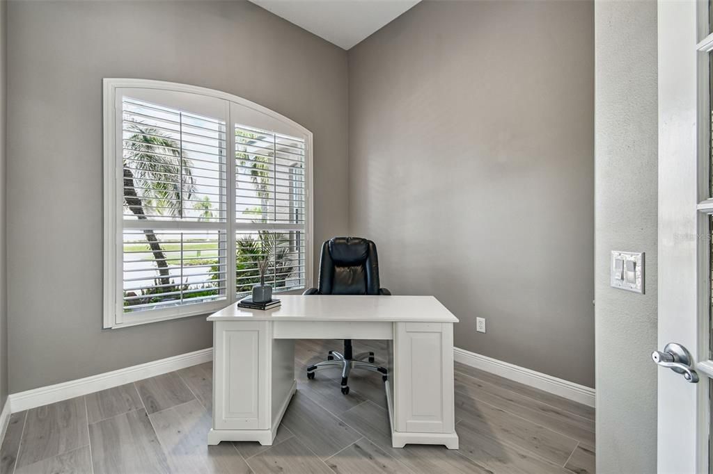 For Sale: $925,000 (4 beds, 3 baths, 3035 Square Feet)