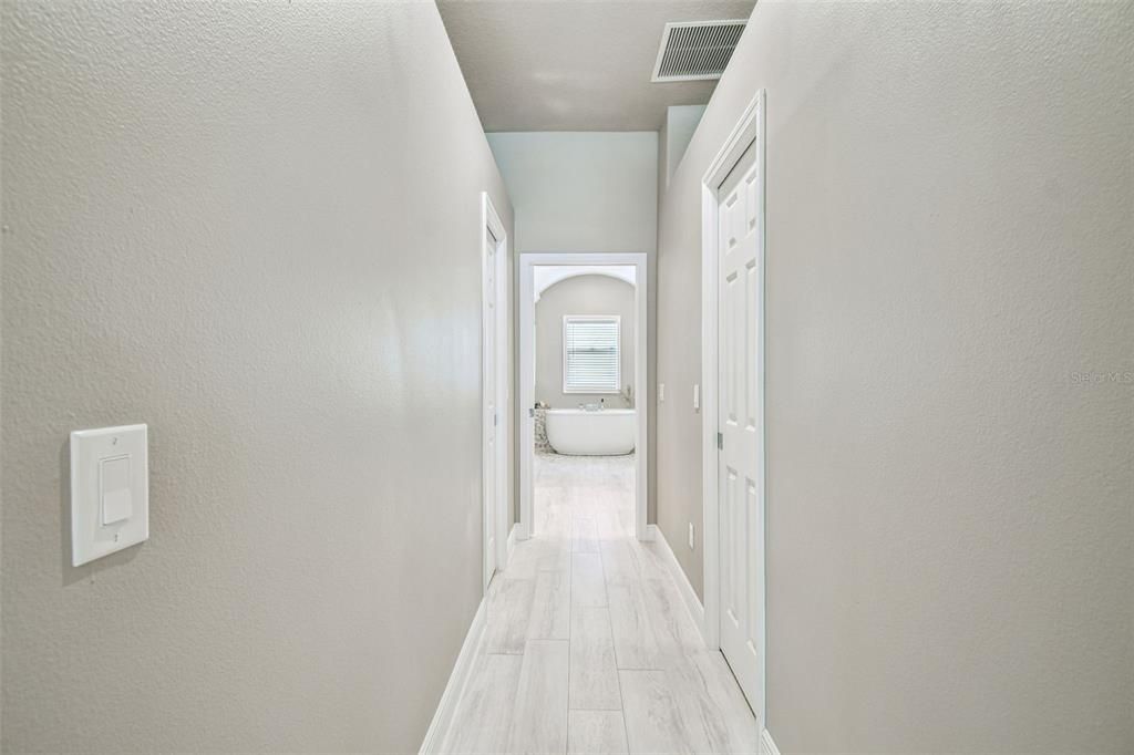 For Sale: $925,000 (4 beds, 3 baths, 3035 Square Feet)