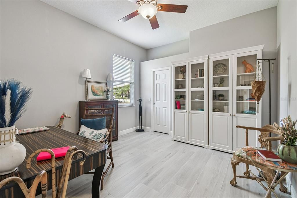 For Sale: $925,000 (4 beds, 3 baths, 3035 Square Feet)