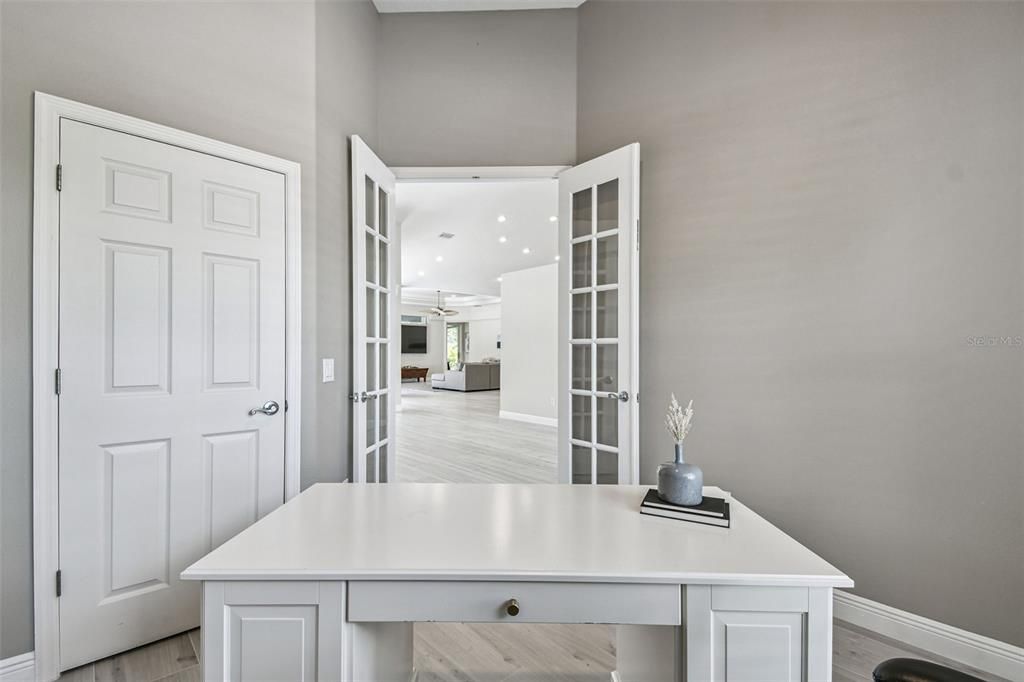 For Sale: $925,000 (4 beds, 3 baths, 3035 Square Feet)