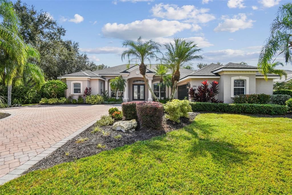 For Sale: $925,000 (4 beds, 3 baths, 3035 Square Feet)