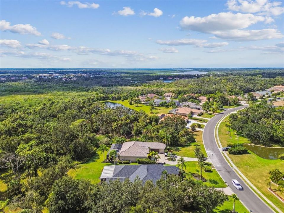 For Sale: $925,000 (4 beds, 3 baths, 3035 Square Feet)