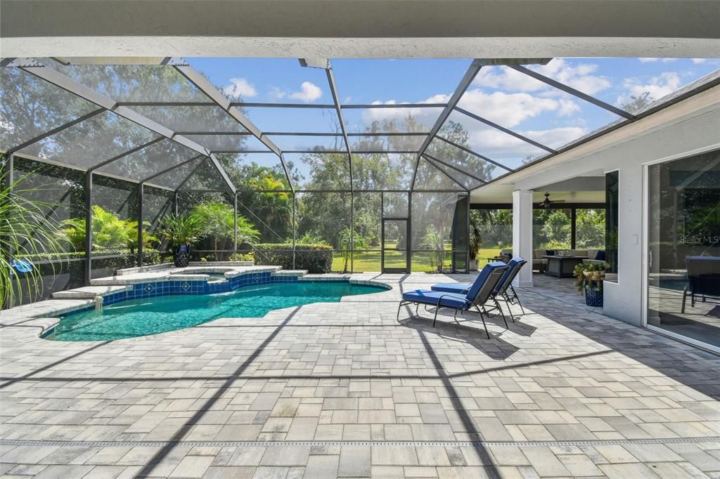 For Sale: $925,000 (4 beds, 3 baths, 3035 Square Feet)