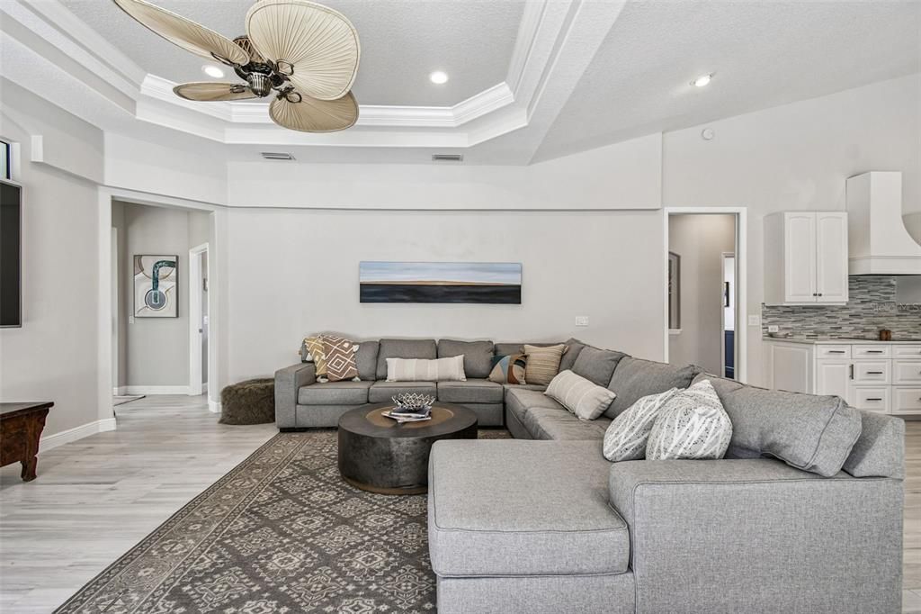 For Sale: $925,000 (4 beds, 3 baths, 3035 Square Feet)