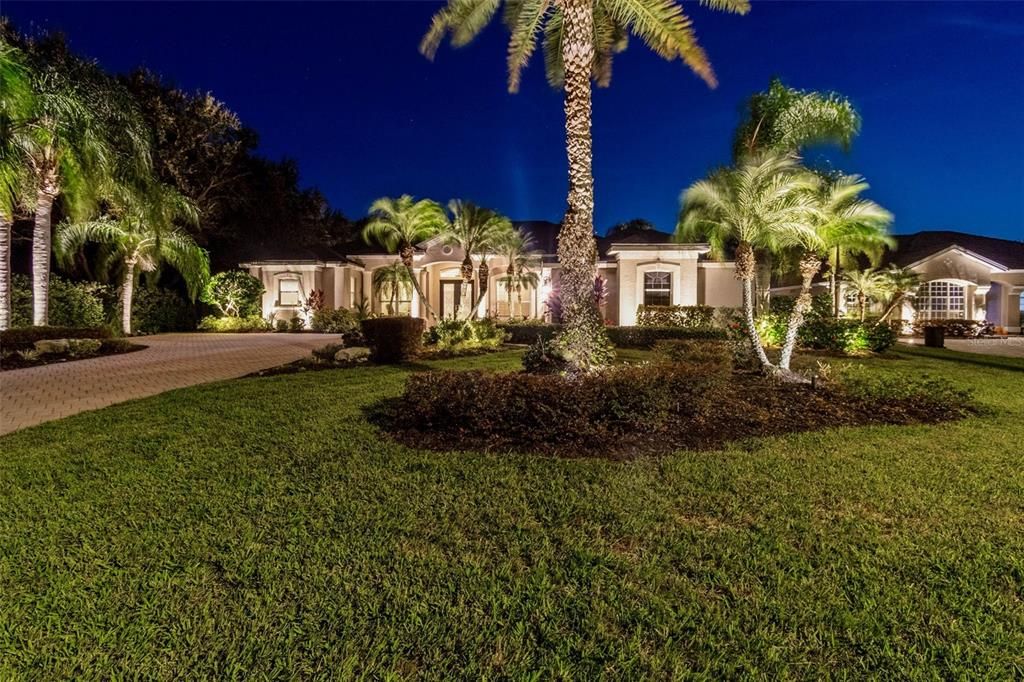 For Sale: $925,000 (4 beds, 3 baths, 3035 Square Feet)