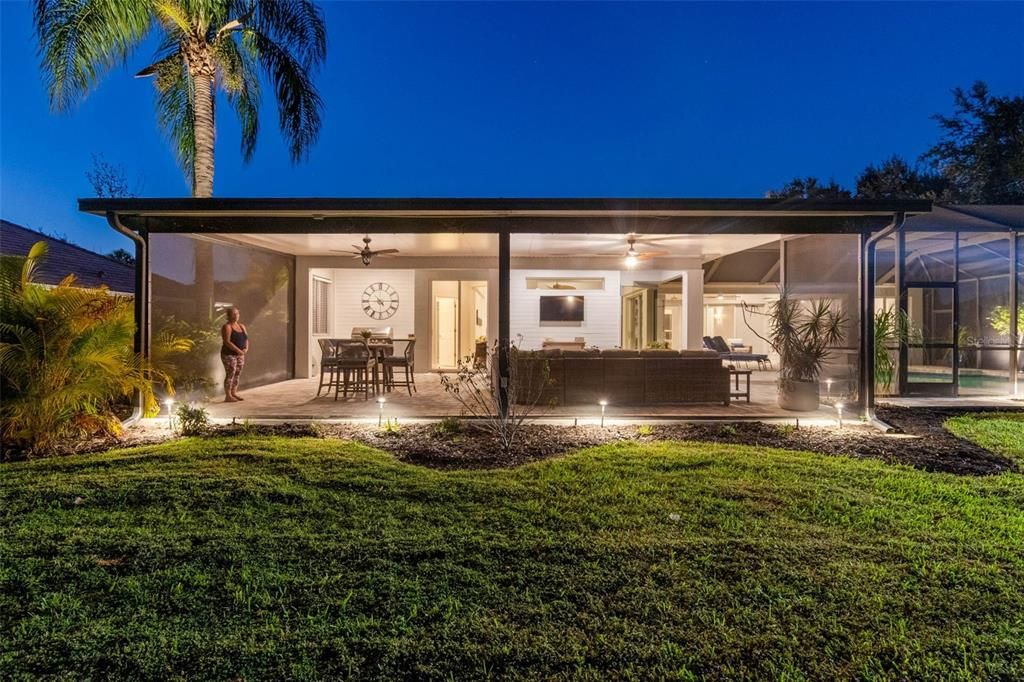 For Sale: $925,000 (4 beds, 3 baths, 3035 Square Feet)