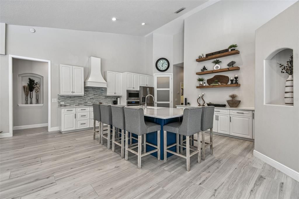 For Sale: $925,000 (4 beds, 3 baths, 3035 Square Feet)