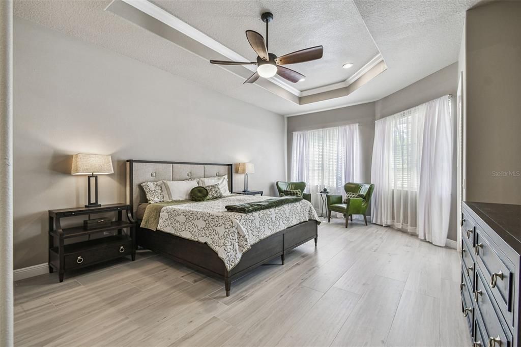 For Sale: $925,000 (4 beds, 3 baths, 3035 Square Feet)