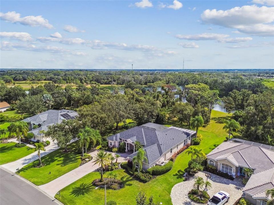 For Sale: $925,000 (4 beds, 3 baths, 3035 Square Feet)