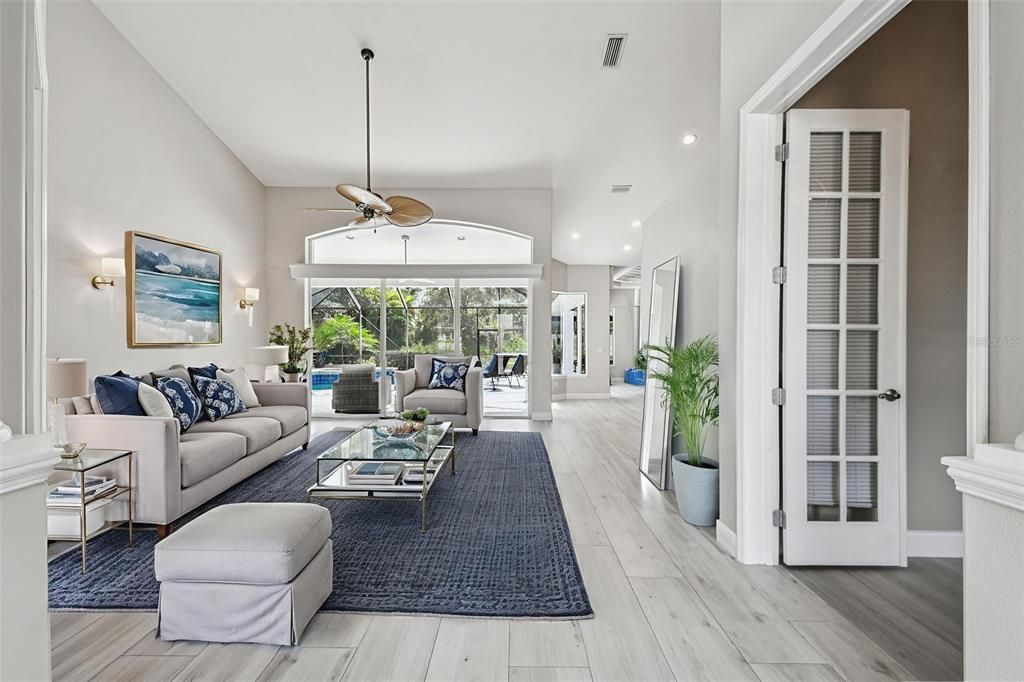 For Sale: $925,000 (4 beds, 3 baths, 3035 Square Feet)