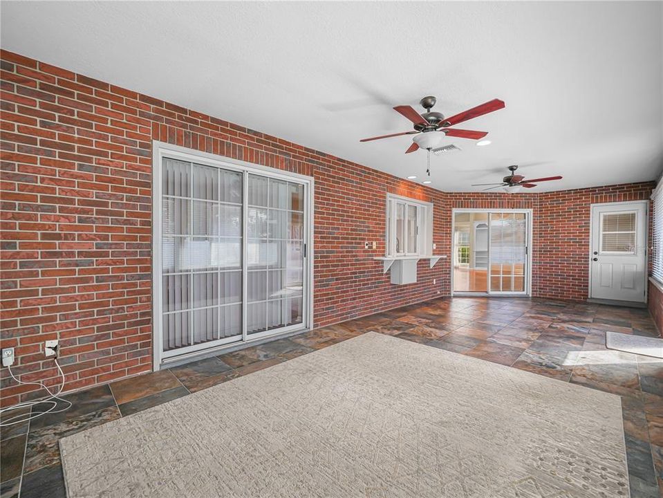 待售: $399,000 (3 贝兹, 2 浴室, 2318 平方英尺)