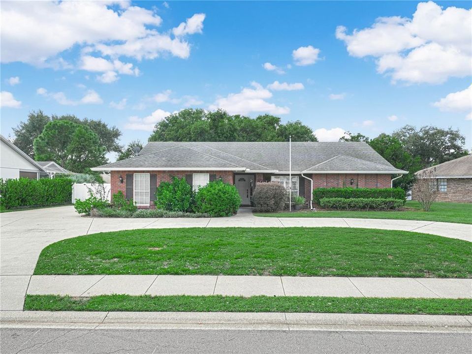 待售: $399,000 (3 贝兹, 2 浴室, 2318 平方英尺)