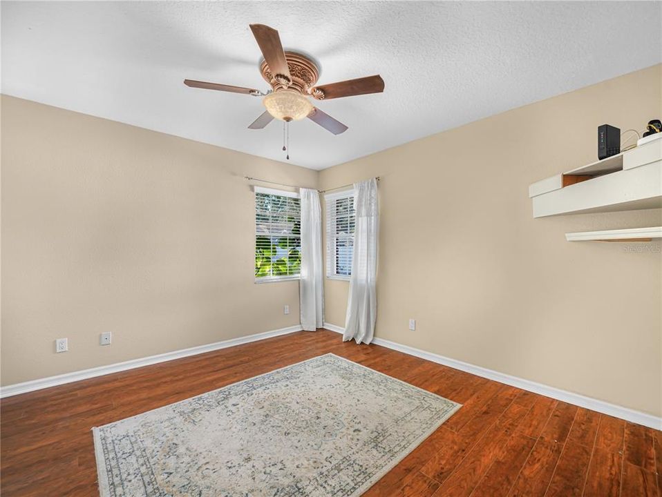 待售: $399,000 (3 贝兹, 2 浴室, 2318 平方英尺)