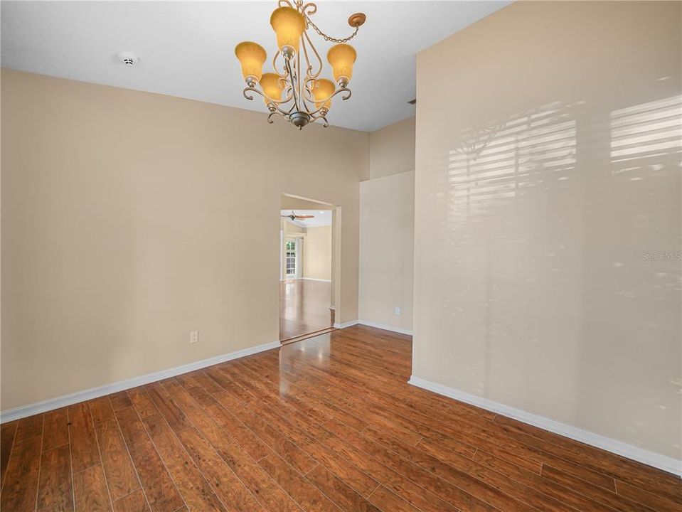 待售: $399,000 (3 贝兹, 2 浴室, 2318 平方英尺)