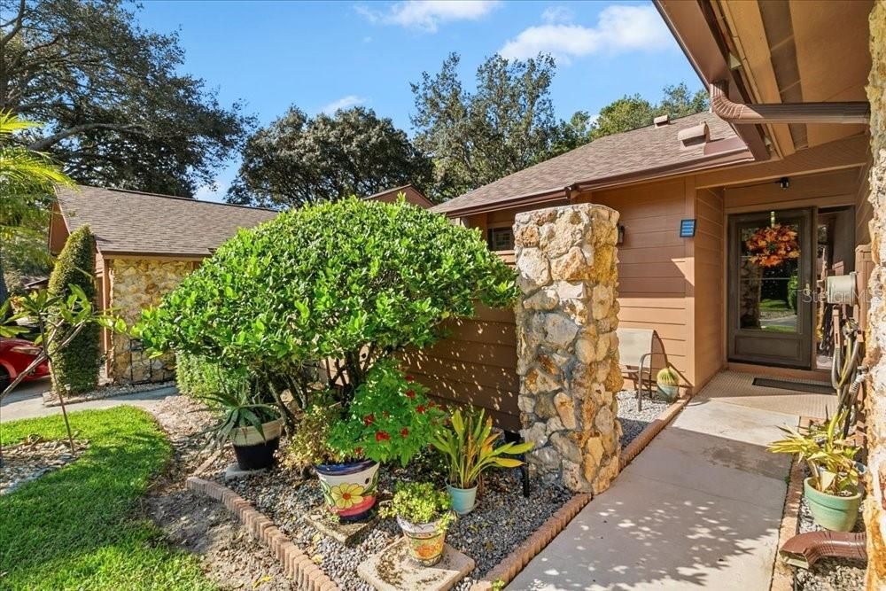 Active With Contract: $340,000 (3 beds, 2 baths, 1540 Square Feet)