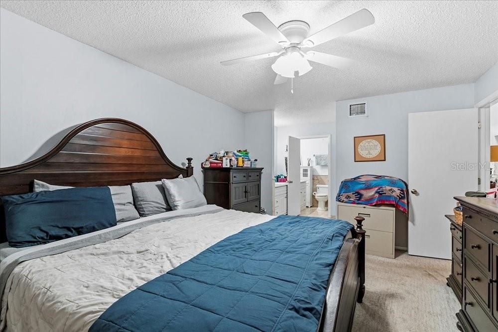 Active With Contract: $340,000 (3 beds, 2 baths, 1540 Square Feet)