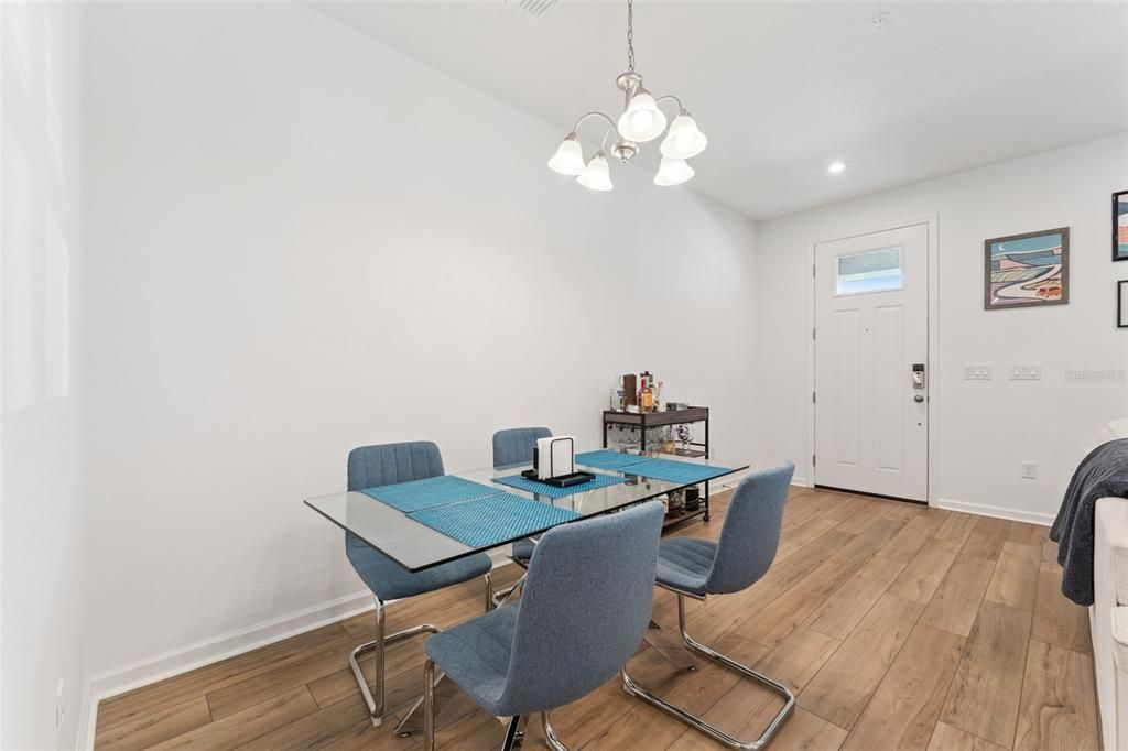 En Venta: $430,000 (3 camas, 2 baños, 1491 Pies cuadrados)