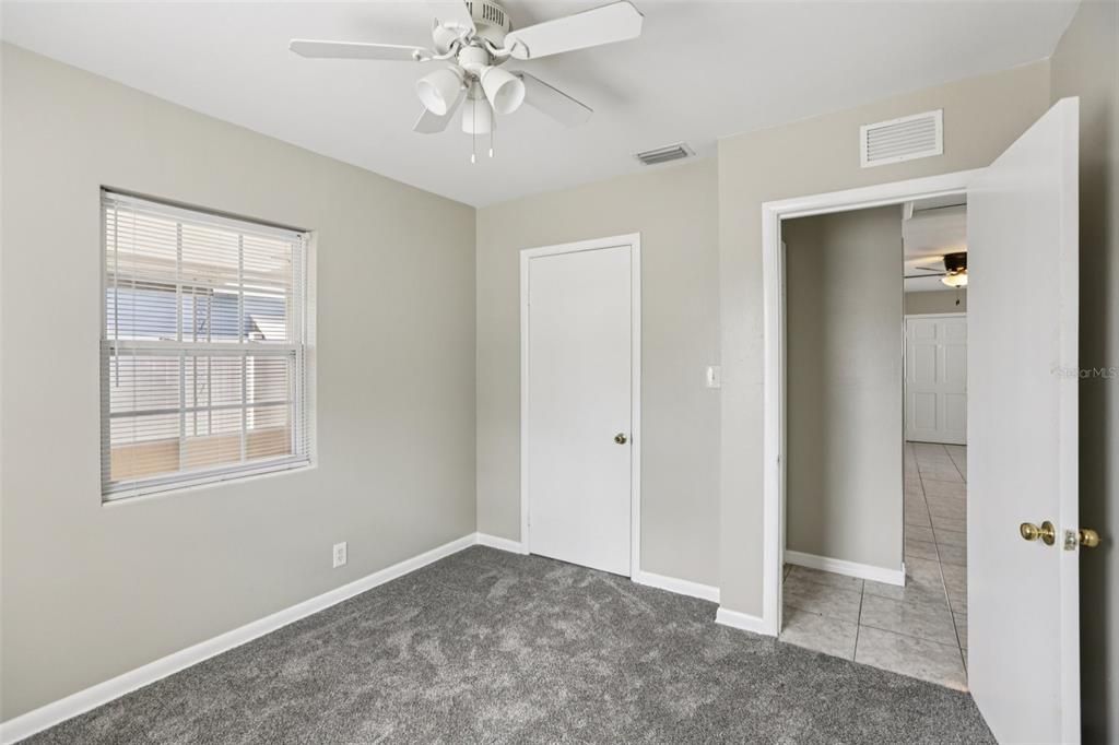 待售: $265,000 (2 贝兹, 1 浴室, 1045 平方英尺)