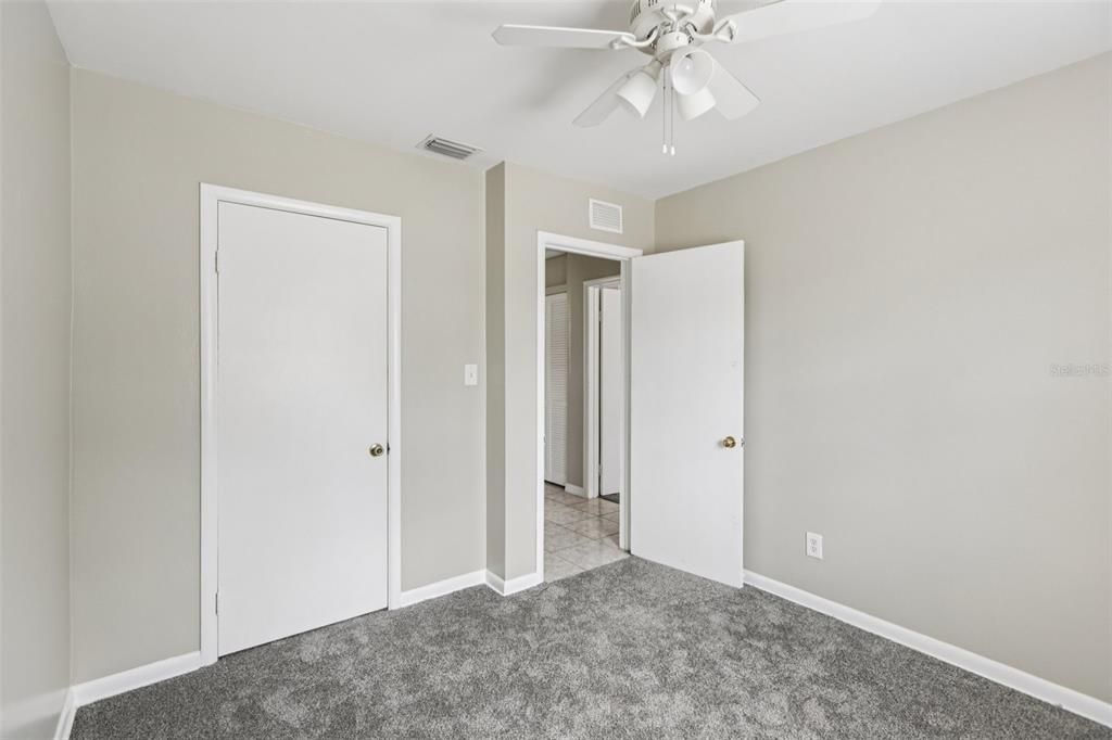 待售: $265,000 (2 贝兹, 1 浴室, 1045 平方英尺)