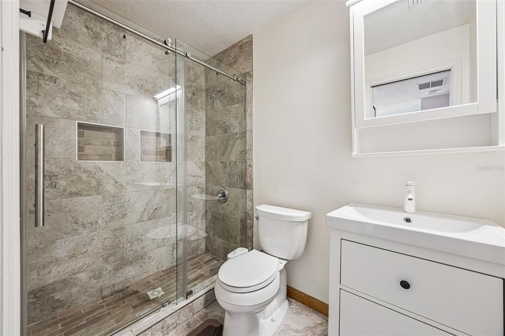 Active With Contract: $299,900 (3 beds, 2 baths, 1872 Square Feet)