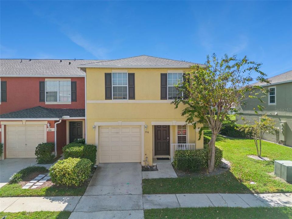 Active With Contract: $299,900 (3 beds, 2 baths, 1872 Square Feet)
