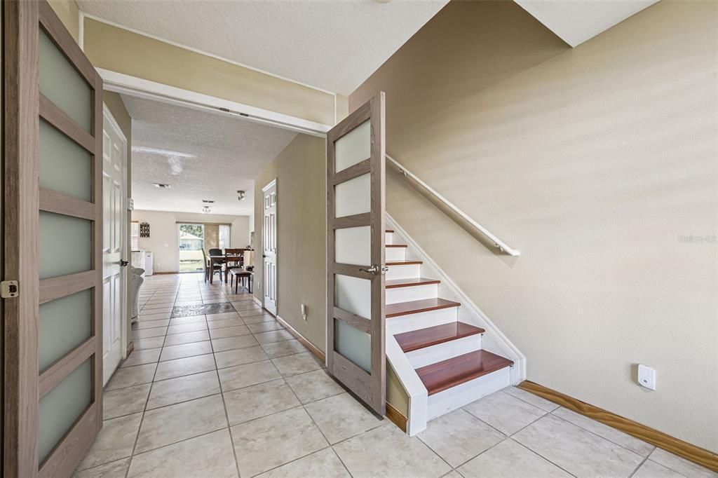 Active With Contract: $299,900 (3 beds, 2 baths, 1872 Square Feet)