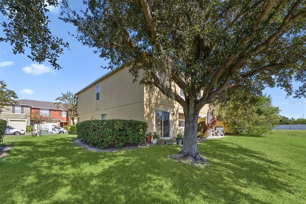 Active With Contract: $299,900 (3 beds, 2 baths, 1872 Square Feet)