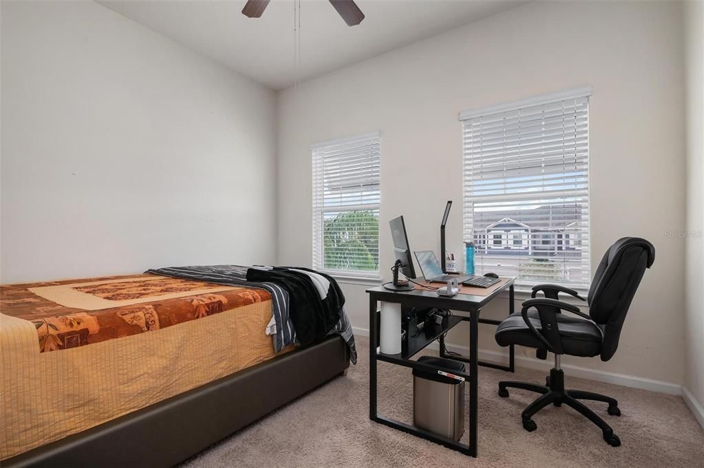 出租: $2,495 (3 贝兹, 2 浴室, 1679 平方英尺)