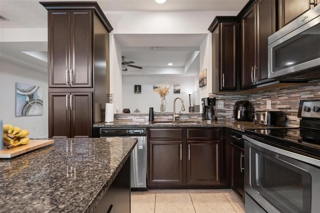 出租: $2,495 (3 贝兹, 2 浴室, 1679 平方英尺)