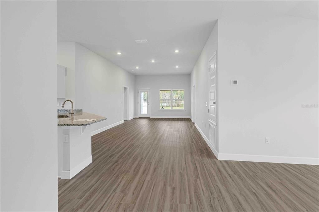 For Sale: $371,650 (4 beds, 2 baths, 1820 Square Feet)