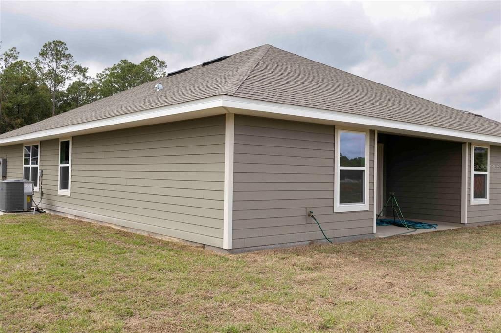 For Sale: $371,650 (4 beds, 2 baths, 1820 Square Feet)