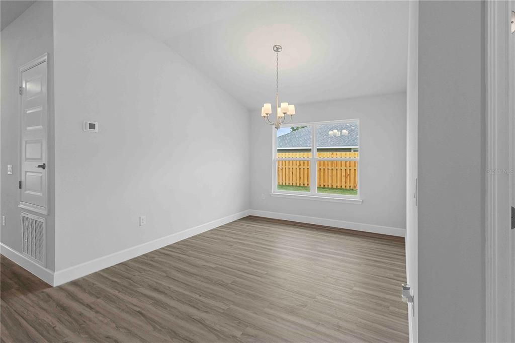 For Sale: $371,650 (4 beds, 2 baths, 1820 Square Feet)