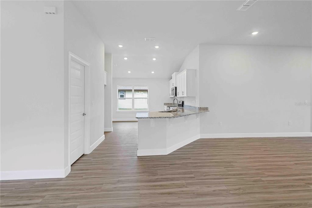 For Sale: $371,650 (4 beds, 2 baths, 1820 Square Feet)