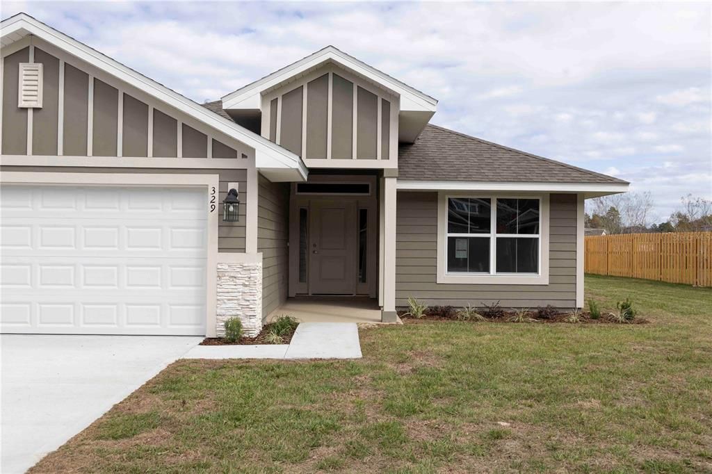 For Sale: $371,650 (4 beds, 2 baths, 1820 Square Feet)